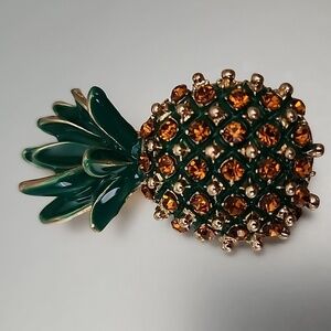 Pinapple Brooch Simulated Amber  Enamal leaves  and stunning yellow  Ge…